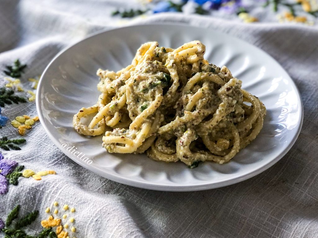 瑞可塔開心果奶油特洛克里義大利麵